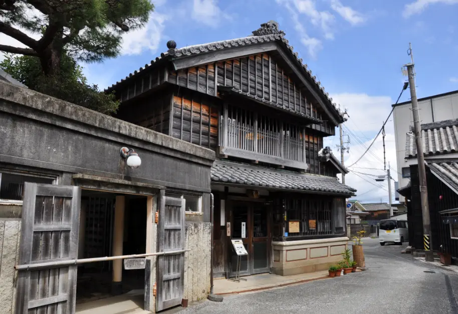 伊勢河崎商人館